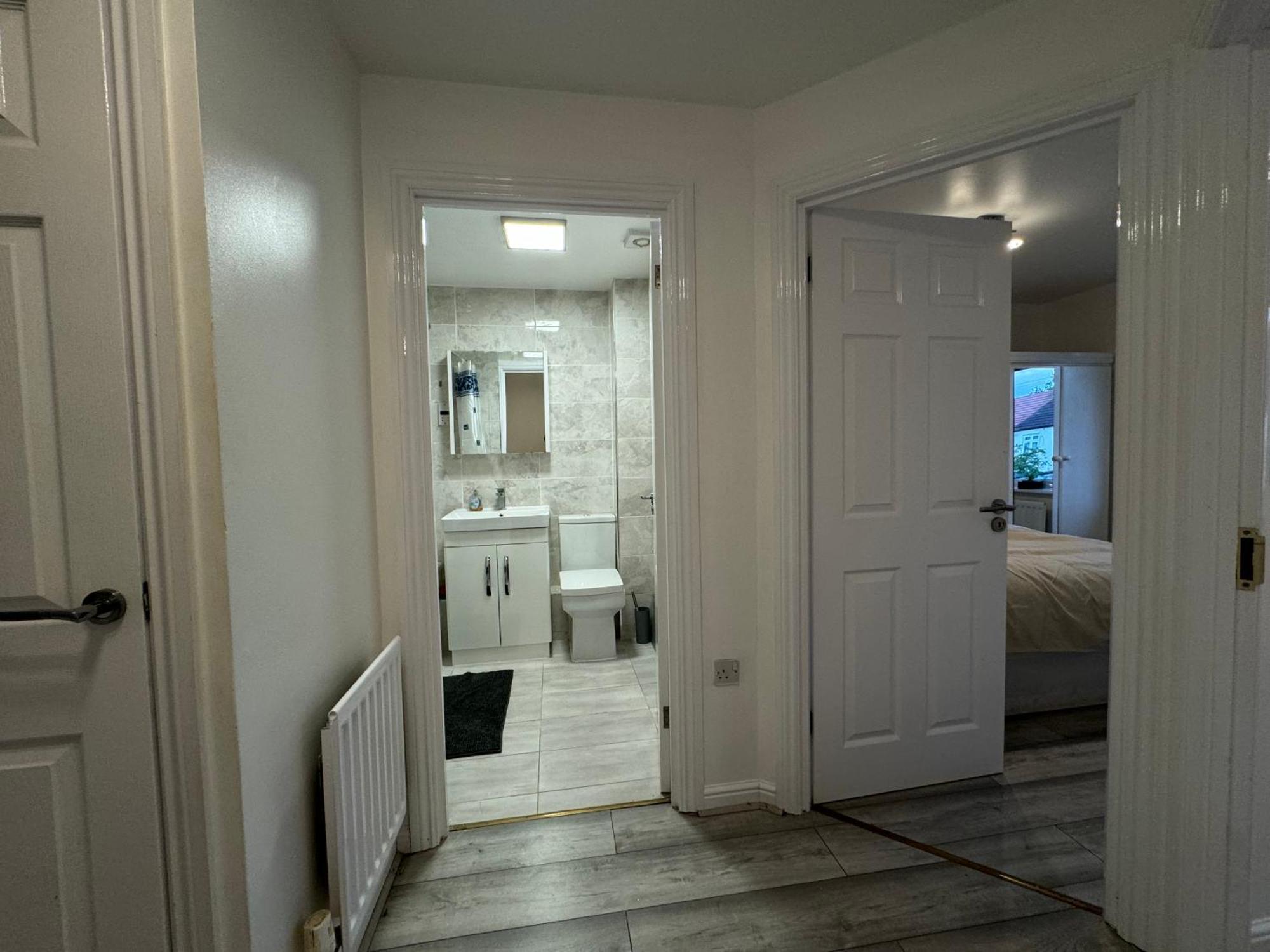Spacious 3 Bedroom Home, With Private Driveway 5 Minutes From Excel Centre & Custom House Londra Esterno foto